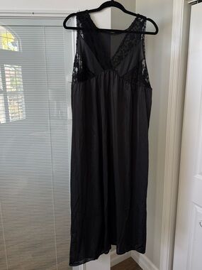 Cachet Black Lace-Trim Sleep Chemise